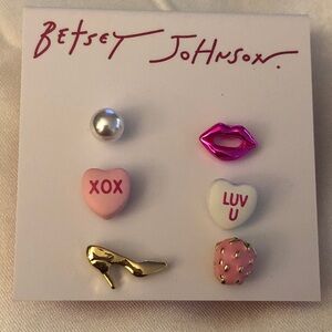 Betsey Johnson Gold Tone & Pink 6PC Mismatch XOX Stud Earring Set NWT